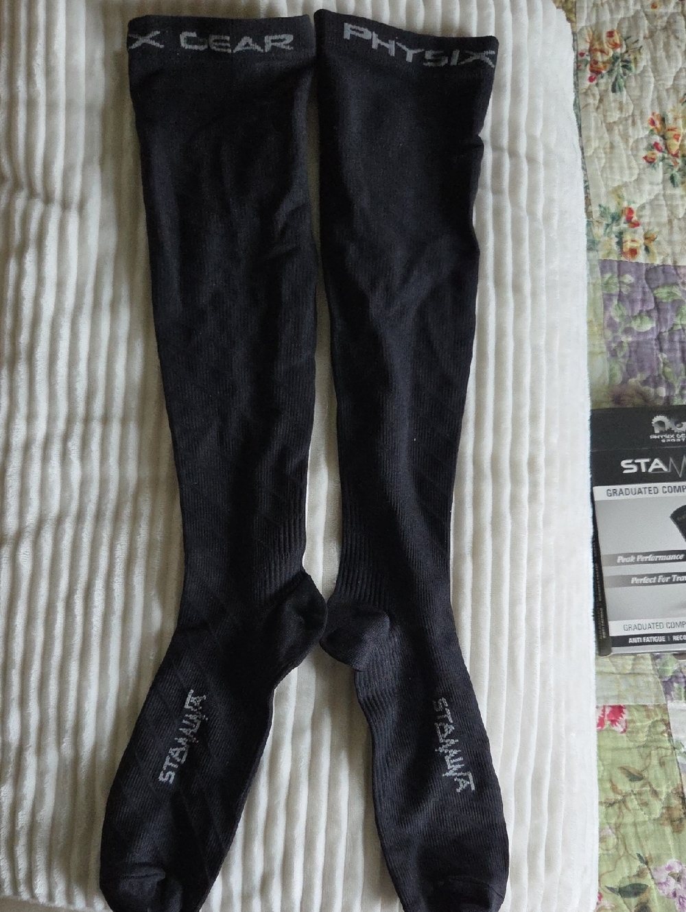 Stamina Graduated Compression Knee-High Socks in Black